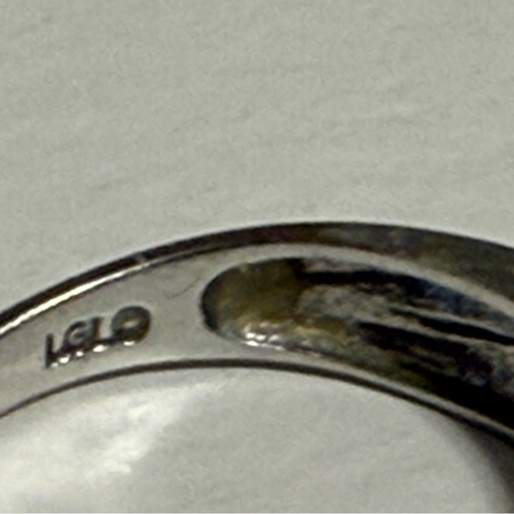 Elegant Purple Stone Silver Ring - Picture 4 of 7